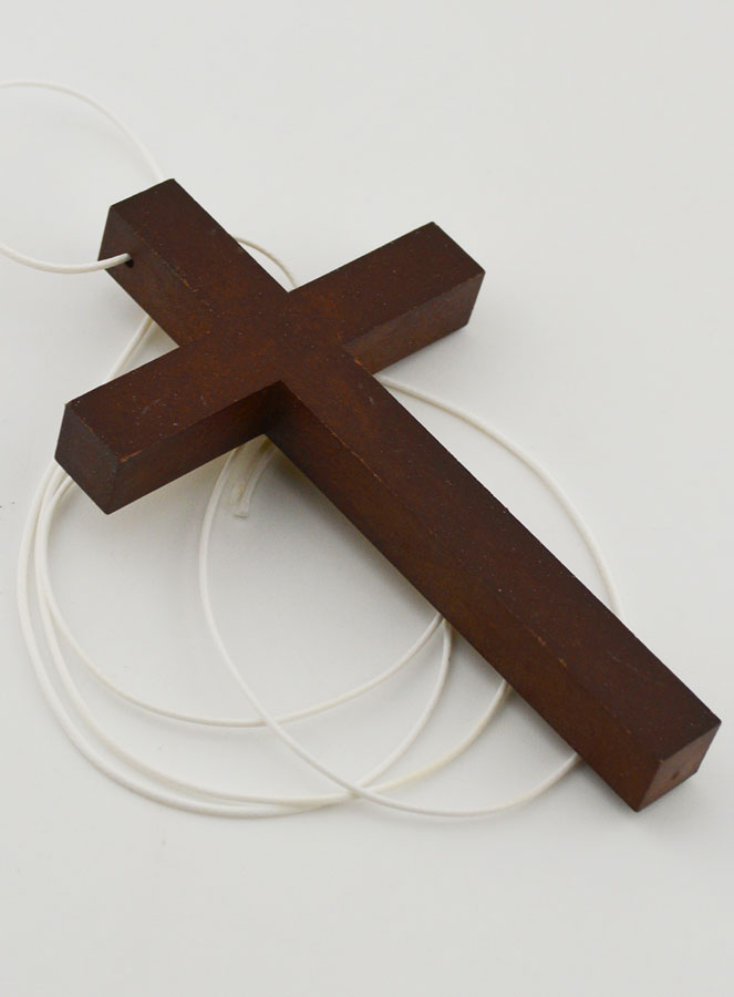 Cruz de Alva em Madeira e Cruz Dourada de Comunhão - 10 cm (pic 4)