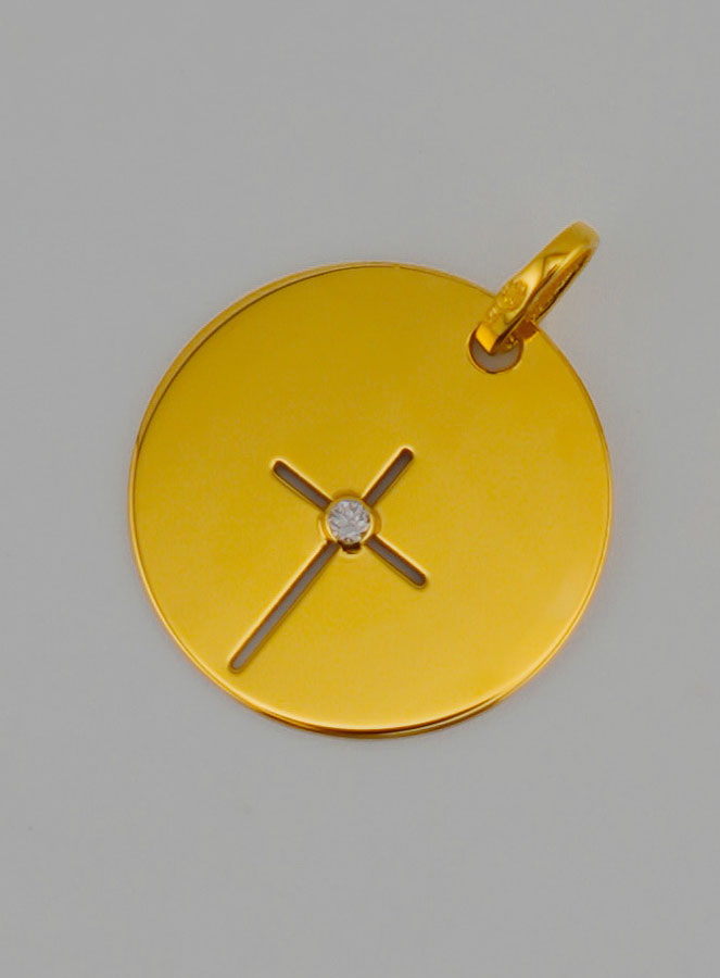 Medalla Cruz de Jesús Calada de Oro y 1 Diamantes (pic 3)