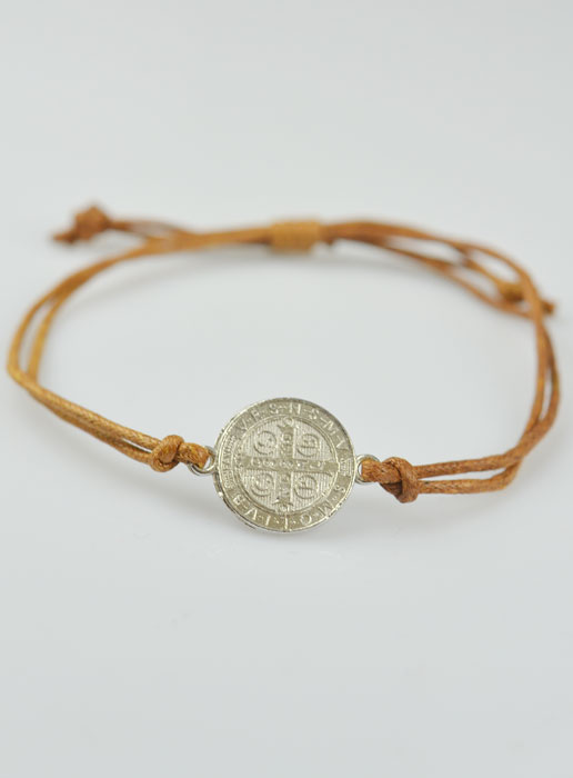 Pulsera con la Medalla de San Benito - Café (pic 2)