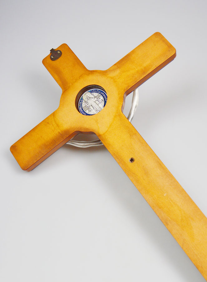 Gran Cruz de Pared de San Benito en Madera - 48 cms (pic 4)