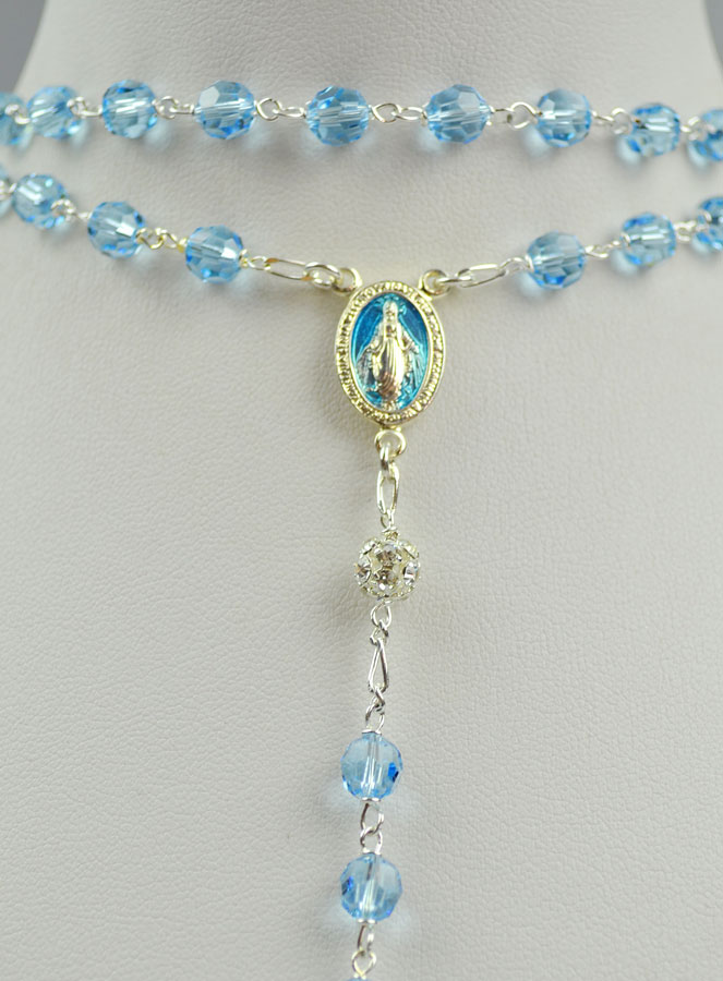 Rosario en Perlas de Cristal Azul Claro y Diamantes - Plata (pic 4)