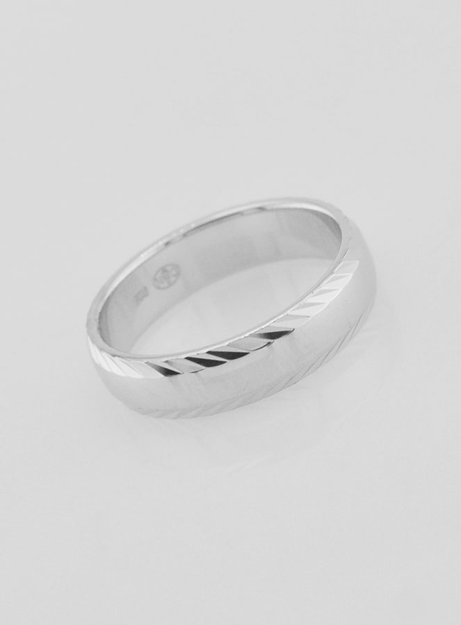 Anillo de bodas de plata de ley rodiada con detalle cincelado - Talla 56 (pic 3)