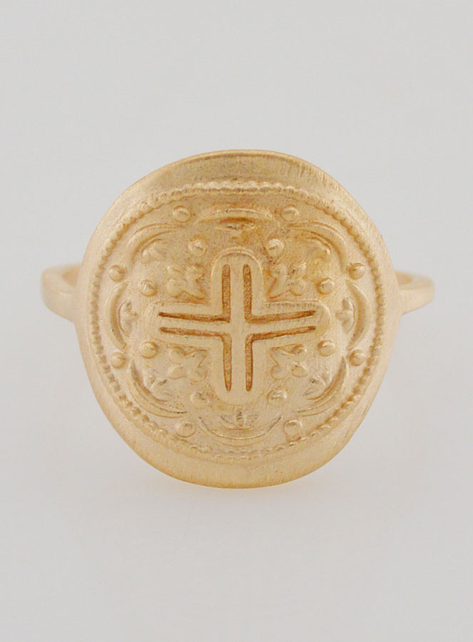 Anillo con Cruz de Cristo Tallada - Bañado en Oro - Talla 60 (pic 1)