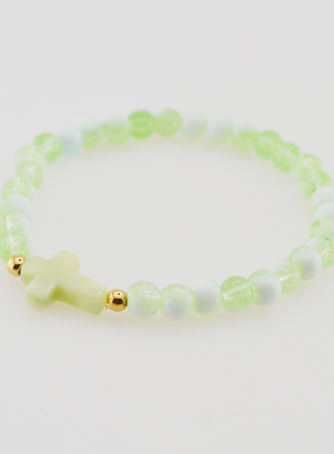 Pulsera religiosa con cruz y cuentas de vidrio verdes (pic 3)