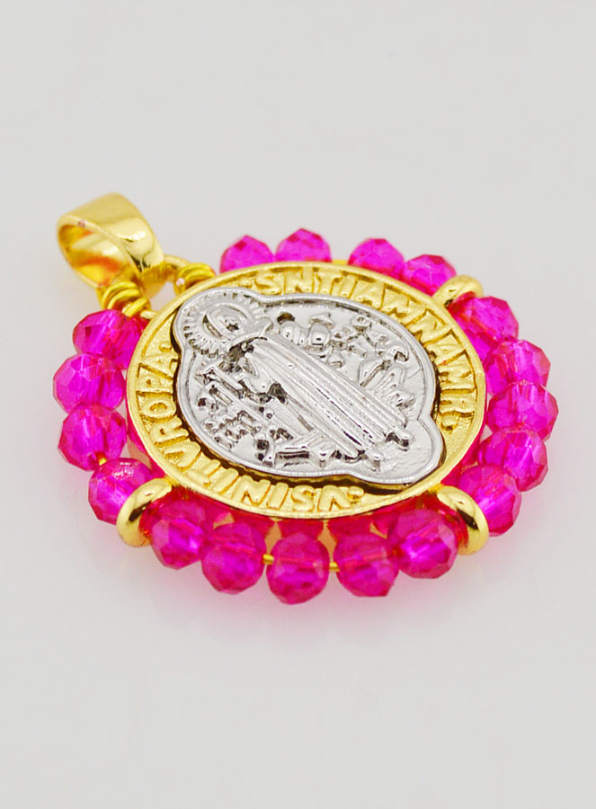 Medalla de San Benito en latón y cristal fucsia (pic 4)