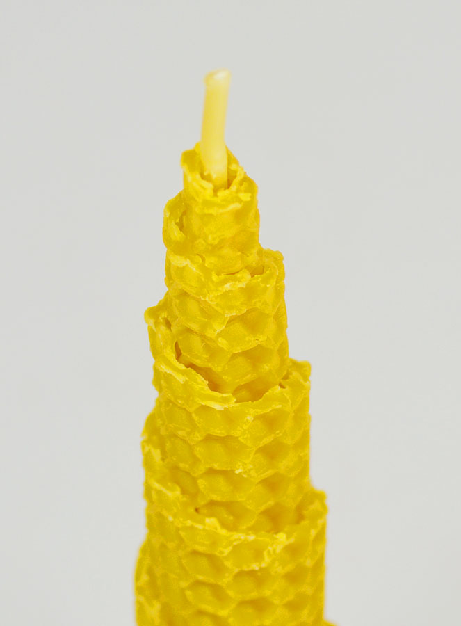 Vela decorativa en forma de cono, 100% cera de abeja - 15 cm (pic 4)