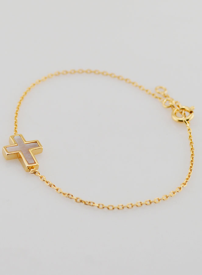 Pulsera religiosa bañada en oro y cruz de nácar (pic 3)