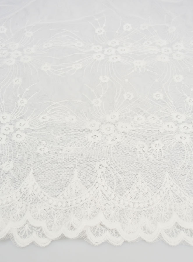 Velo Mantilla Bordado - Blanco (pic 4)
