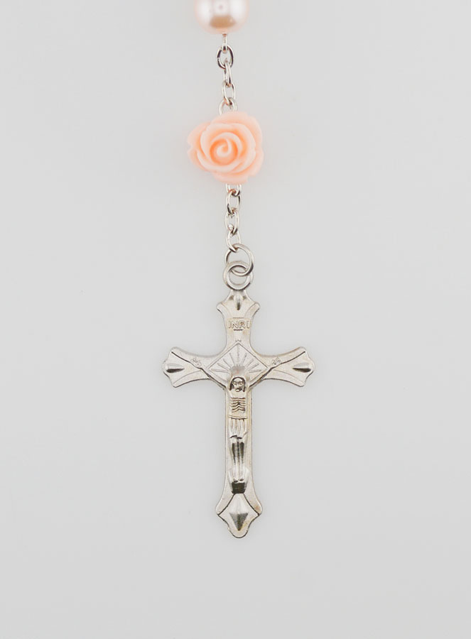 Rosario de Lourdes con cuentas nacaradas y rosas (pic 3)