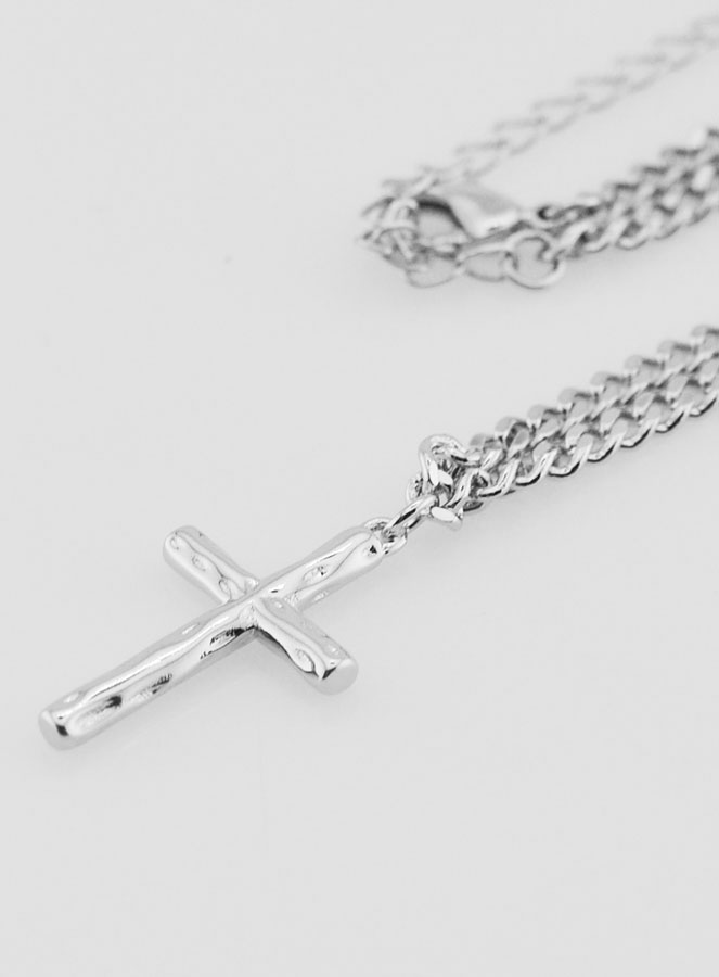 Collar religioso con cruz martillada - Acero inoxidable (pic 2)