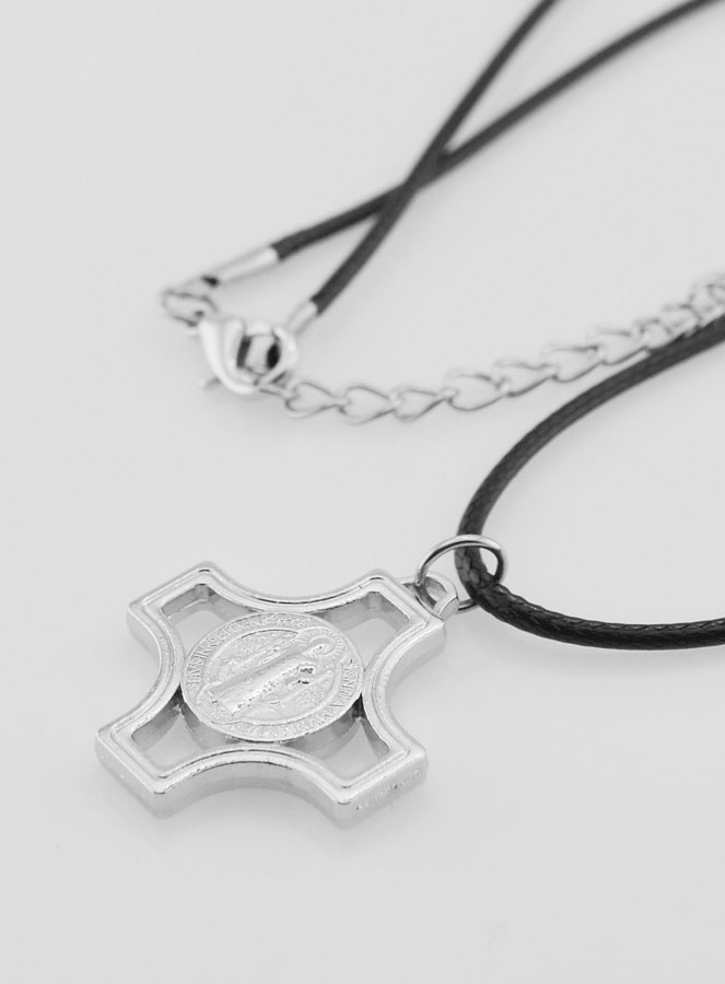 Medalla de San Benito y Crodon (pic 1)