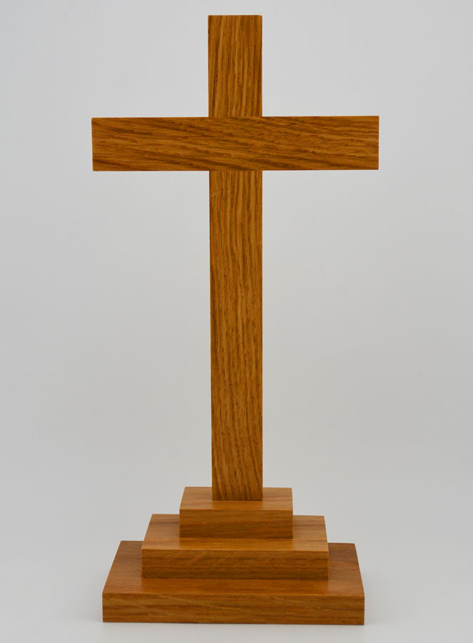 Crucifixo com Base em Carvalho Claro - 25cm (pic 1)