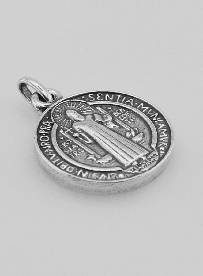 Medalha de São Bento Banhada a Prata - 18mm (pic 3)