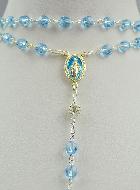 Rosario en Perlas de Cristal Azul Claro y Diamantes - Plata