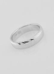 Anillo de bodas de plata de ley rodiada con detalle cincelado - Talla 56