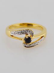 Anillo bañado en oro de zafiro y circonita  - Talla 54