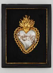 Exvoto de pared dorado y plateado sobre terciopelo negro - Corazón florido de 18 cm