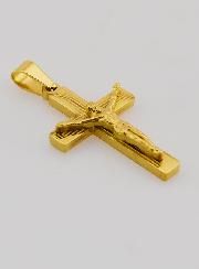Colgante de cruz en latón dorado - 28 mm