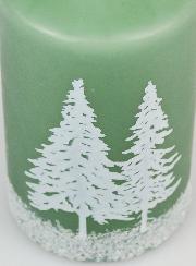 Vela navideña con pinos nevados - Verde