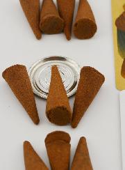 Conos de incienso - Oración de protección