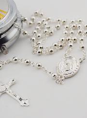 Rosario y Caja de Cristo Misericordioso