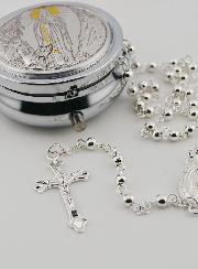 Rosario y Caja de Lourdes