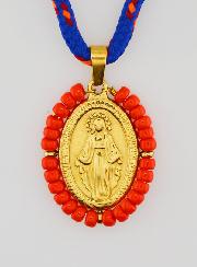Collar con Medalla Milagrosa y perlas rojas