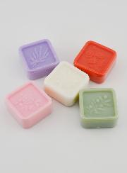 Estuche de regalo de 5 jabones de 25g cada uno con Aceite de Oliva DOP