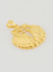 Medalla con concha y cruz de Santiago de Compostela