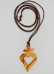 Collar religioso con ex voto en madera de olivo