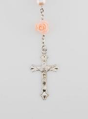 Rosario de Lourdes con cuentas nacaradas y rosas