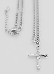 Collar religioso con cruz martillada - Acero inoxidable