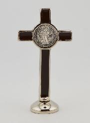 Cruz de San Benito Plateada con Base - Marrón