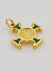 Colgante Cruz de San Benito Dorada - Verde - 2 cm